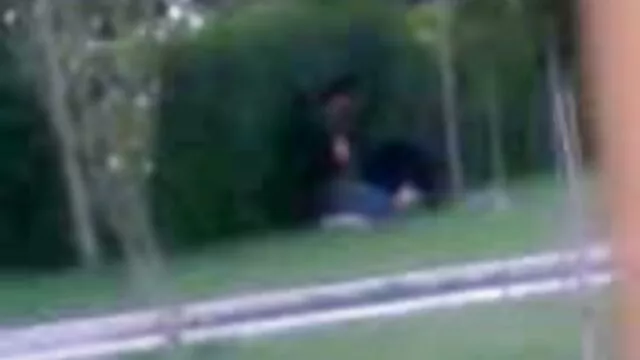 強いコックに乗って大きな丸いお尻を持つ女の子はますます怒っています 可愛い 子 の セックス 動画