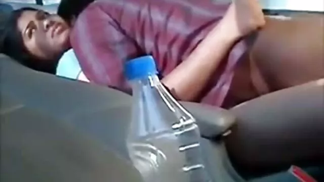 女の子は男の子を養い、ディックにジャンプしたい セックス 動画 女性