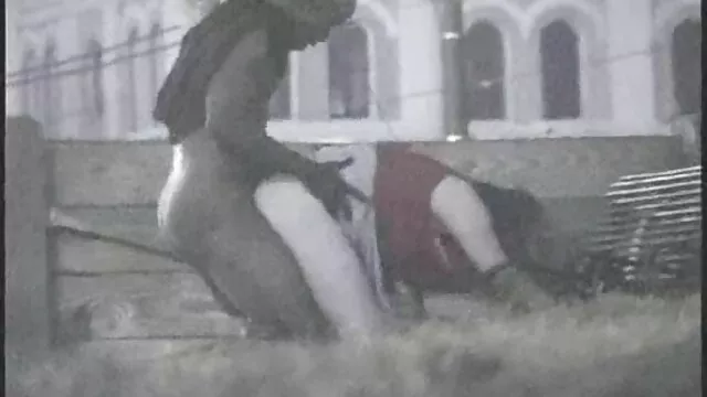 若いアマチュアの猫に射精し、彼女はガラスを飲ませます 女の子 アダルト 無料