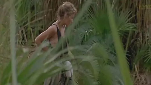 背の高い女巨乳で、バナナhakhalya口の中を通じて、ブッシュ エッチ 女の子 無料