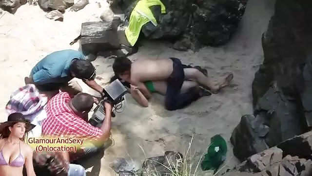 男はロシアからの若い女の子とベッドで彼女と一緒に熱心な妹を取り除く。 若い 女の子 エロ 動画