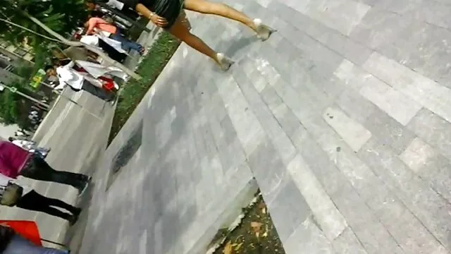 男は彼のネジでお尻の女の子を犯した 無料 動画 女の子 エッチ