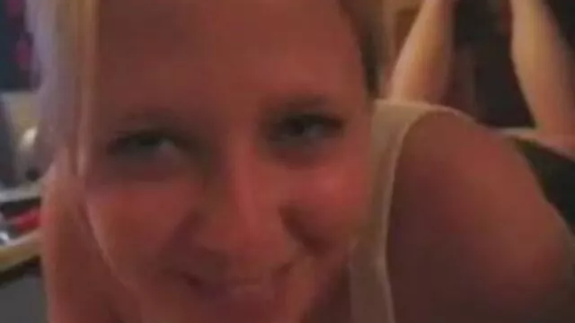 ジューシーな若い女の子がfaggotsとロバにお菓子を実行している 女の子 エッチ 無料 動画