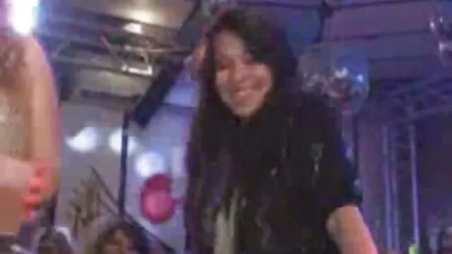 こいつらの目の前でオナニーして食べることを申し出る猫。 女の子 の ため の 無料 エッチ