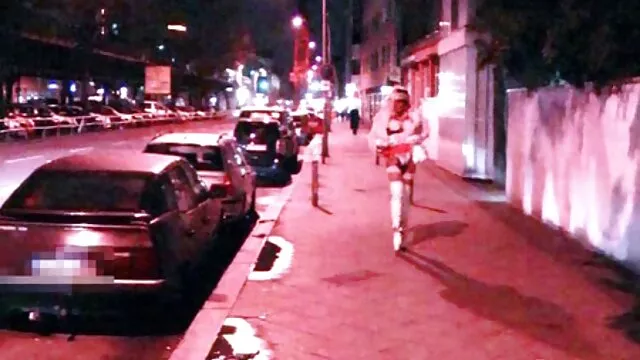 若いブルネットは、美味しい性交のためのポルノ鋳造の間に裸になります。 女の子 の ため エッチ 動画