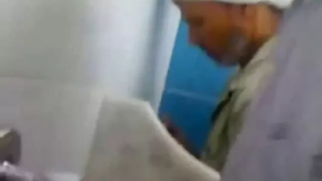 Busty PAWG黒檀に乗るコック 可愛い 女の子 と セックス 動画