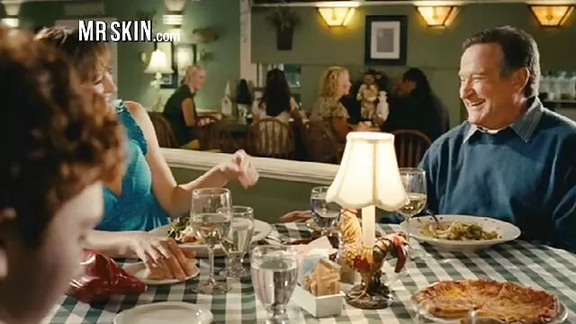 成熟した赤毛は熱いと残忍なふしだらな女からかかります 可愛い 女の子 エロ 動画